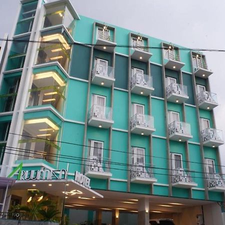 Aruuman Hotel Simpanglima Semarang Esterno foto