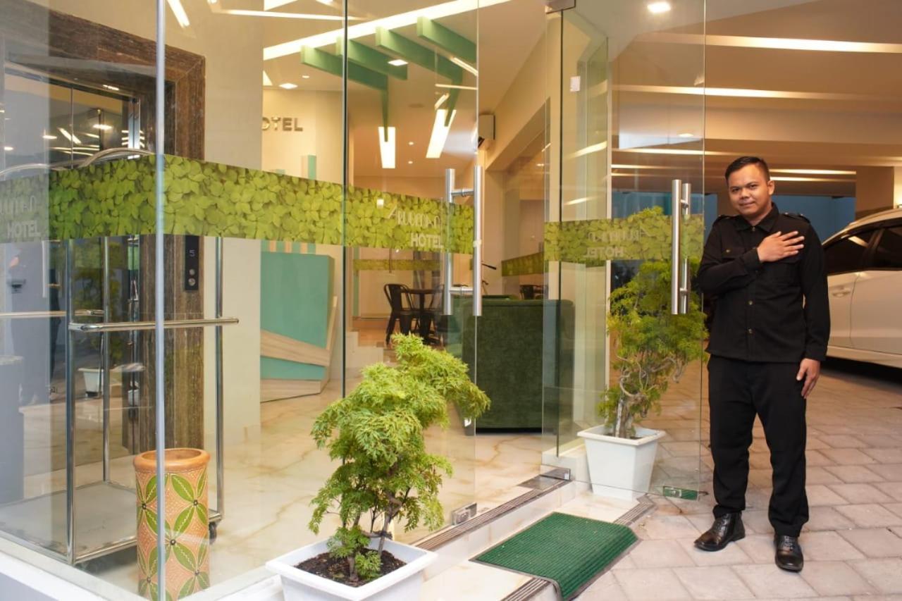 Aruuman Hotel Simpanglima Semarang Esterno foto