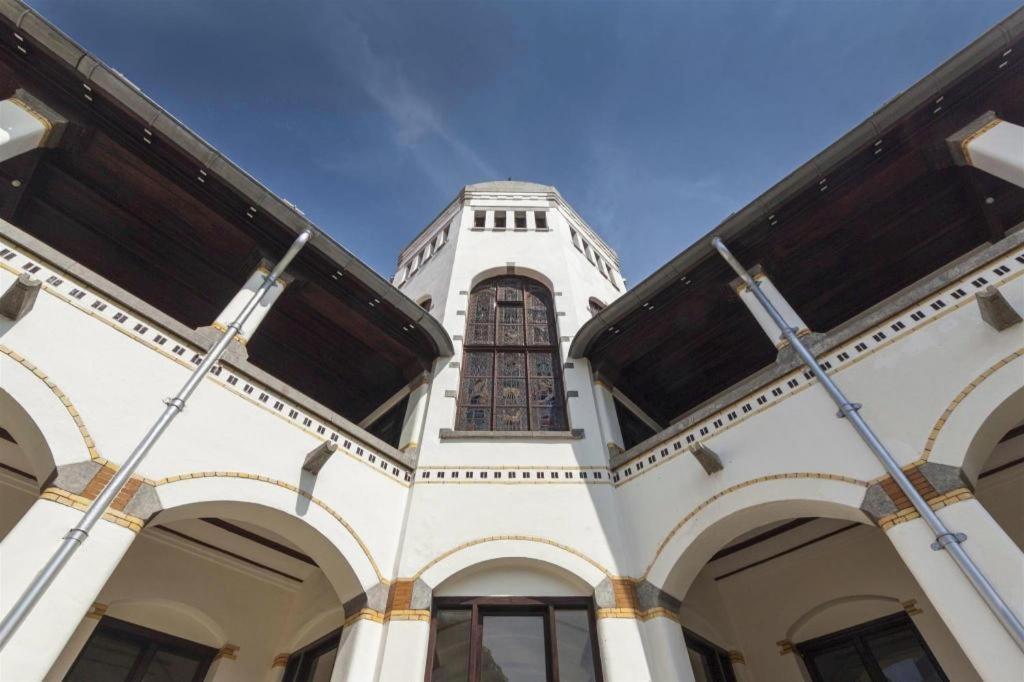 Aruuman Hotel Simpanglima Semarang Esterno foto